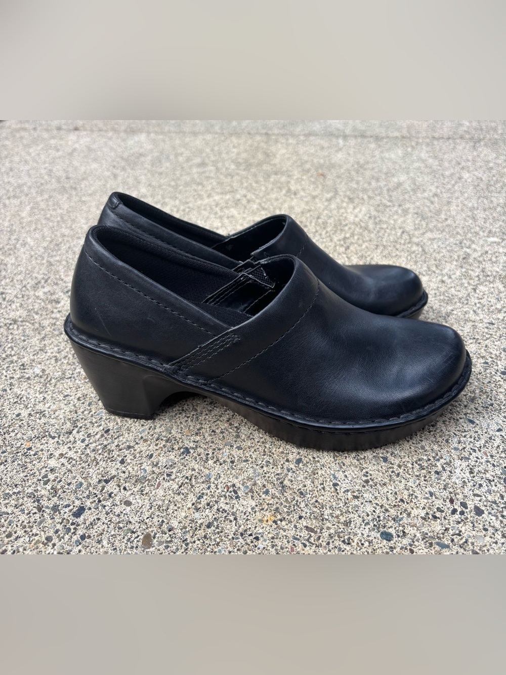 Eastland Womens 6.5 M Black Leather Slip On Clogs Heels Shoes 3641-01